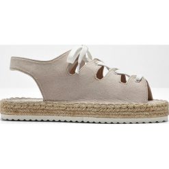 Espadryle sznurowane bonprix beżowo-piaskowy. Brązowe espadryle damskie bonprix, w paski, bez obcasa. Za 32,99 zł.