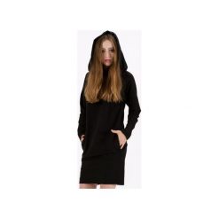 Sukienka z kominem/kapturem Czarna. Czarne sukienki damskie marki Sthorm, do pracy, s, bez wzorów, z elastanu, biznesowe, z kominem, bez rękawów, długie, oversize. Za 289,00 zł.