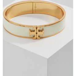 Bransoletki damskie na nogę: Tory Burch RAISED LOGO THIN ENAMEL HINGED BRACELET Bransoletka ivory/goldcoloured
