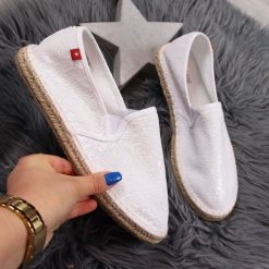 Espadryle damskie z cekinami białe Big Star - białe. Białe espadryle damskie BIG STAR, bez wzorów, bez zapięcia. Za 65,00 zł.
