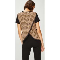 Answear - Top. Czarne bluzki z odkrytymi ramionami marki ANSWEAR, s, z bawełny, z okrągłym kołnierzem. W wyprzedaży za 39,90 zł.