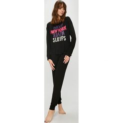 Dkny - Piżama. Czarne piżamy damskie marki DKNY, s, z nadrukiem, z elastanu. W wyprzedaży za 259,90 zł.