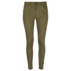 Desigual spodnie damskie Folky 42 zielone. Zielone jeansy damskie Desigual. W wyprzedaży za 220,00 zł.