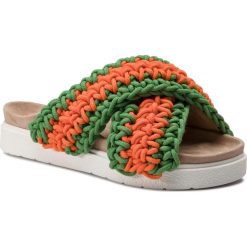 Klapki INUIKII - Slipper Woven 70104-5 Green/Orange. Pomarańczowe klapki damskie marki Inuikii, bez wzorów, ze skóry, bez obcasa. Za 899,00 zł.