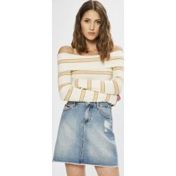 Tommy Jeans - Sweter. Białe swetry klasyczne damskie marki Tommy Jeans, s, z bawełny. W wyprzedaży za 229,90 zł.