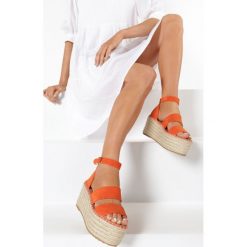 Pomarańczowe Sandały Avarith. Pomarańczowe espadryle damskie Born2be, w paski, na wysokim obcasie, z paskami. Za 109,99 zł.