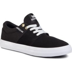 Tenisówki SUPRA - Stacks Vulc II 08029-044-M Black/Black/White. Czarne trampki męskie Supra, bez wzorów, ze skóry, klasyczne, bez zapięcia. Za 279,00 zł.