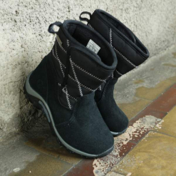 BUTY MERRELL JUNGLE MOC J95601. Szare buciki niemowlęce marki Merrell. Za 99,00 zł.