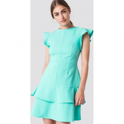Trendyol Sukienka mini z falbankami na ramionach - Turquoise. Zielone sukienki mini Trendyol, z dekoltem na plecach. W wyprzedaży za 56,78 zł.