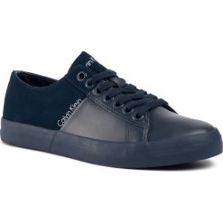 Sneakersy CALVIN KLEIN JEANS - Byron SE8461 Navy/Navy. Niebieskie sneakersy męskie Calvin Klein Jeans, na co dzień, bez wzorów, z jeansu, bez zapięcia. W wyprzedaży za 239,00 zł.