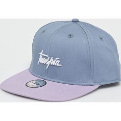 True Spin - Czapka Script Snap. Niebieskie czapki męskie marki True Spin. W wyprzedaży za 49,90 zł.