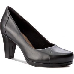 Półbuty CLARKS - Chorus Carol 261279484 Black Leather. Czarne półbuty damskie skórzane Clarks, eleganckie, na obcasie. W wyprzedaży za 249,00 zł.