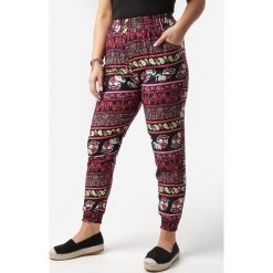 Czarno-Czerwone Spodnie Loraenne. Czarne jeansy damskie Born2be, xl. W wyprzedaży za 34,99 zł.