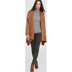 Jasnoszary Sweter Average. Szare bez kategorii other, na zimę, s, casualowe. Za 79,99 zł.