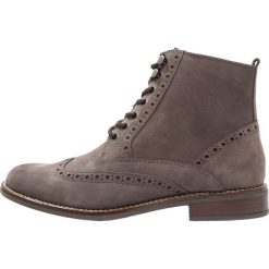 Botki damskie: Pier One Botki sznurowane taupe
