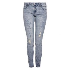 S.Oliver jeansy damskie 34/32 niebieski. Niebieskie jeansy damskie S.Oliver, s, z jeansu. W wyprzedaży za 232,00 zł.