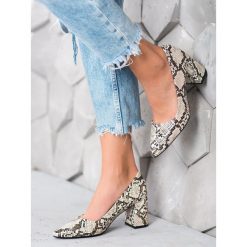 CZÓŁENKA SNAKE PRINT. Czółenka damskie SEASTAR, bez wzorów, bez obcasa. Za 83,90 zł.