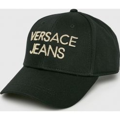 Versace Jeans - Czapka. Czarne czapki damskie Versace Jeans, bez wzorów, z bawełny. W wyprzedaży za 149,90 zł.