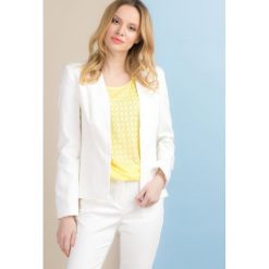 Elegancki żakiet. Szare żakiety damskie marki Monnari, z haftami, z bawełny. Za 149,50 zł.