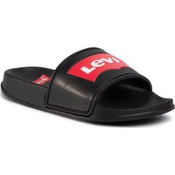 Klapki LEVI'S - VPOL0020S Black 0003. Czarne sandały chłopięce z tworzywa sztucznego, bez zapięcia. Za 69,00 zł.