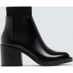 Botki na obcasie ze skóry antik. Botki damskie Pull&Bear, ze skóry, bez obcasa, na obcasie, bez zapięcia. Za 199,00 zł.