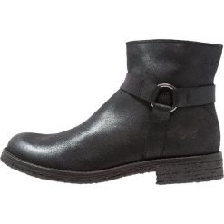 Felmini CREPA Ankle boot black. Czarne botki damskie marki Felmini, ze skóry, bez obcasa, bez zapięcia. Za 549,00 zł.