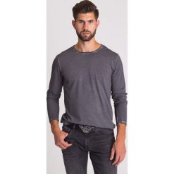 SZARY LONGSLEVE JOOP! JEANS. Szare bluzy męskie JOOP! Jeans, xs, z nadrukiem, z bawełny, z okrągłym kołnierzem, bez rękawów, bez kaptura. Za 279,00 zł.