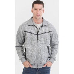 Jasnoszara Bluza Fyriana. Szare bluzy męskie Born2be, xl, bez wzorów, bez kołnierzyka, bez rękawów, bez kaptura. Za 79,99 zł.