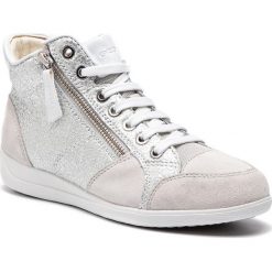 Sneakersy GEOX - D Myria C D6468C 0KY22 C0628 Silver/Off Wht. Szare półbuty damskie Geox, na co dzień, bez wzorów, z zamszu, bez obcasa, na płaskiej podeszwie, bez zapięcia. W wyprzedaży za 269,00 zł.