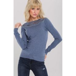 Niebieski Sweter Seaholme. Niebieskie swetry damskie Renee, na zimę, xl, w paski, z dzianiny, casualowe, bez rękawów, długie, bez kaptura. Za 79,99 zł.