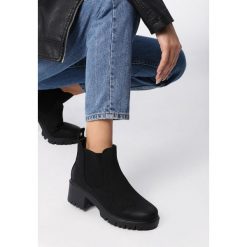 Czarne Matowe Botki Cotopaxi. Czarne botki damskie Born2be, bez obcasa, na obcasie, bez zapięcia. Za 119,99 zł.