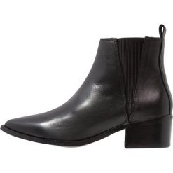 E8 BY MIISTA ULA Ankle boot black. Czarne botki damskie marki E8 BY MIISTA, ze skóry ekologicznej, bez obcasa, bez zapięcia. Za 549,00 zł.