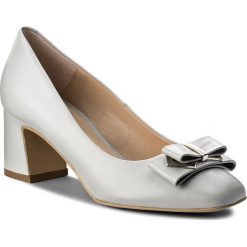 Półbuty SOLO FEMME - 52306-31-G16/000-04-00 Jasny Szary. Szare półbuty damskie skórzane marki Solo Femme, na szpilce. W wyprzedaży za 239,00 zł.