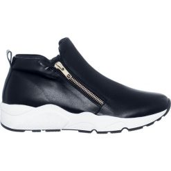 Skórzane sneakersy w kolorze czarnym. Czarne trampki i tenisówki damskie Loretta. W wyprzedaży za 389,95 zł.