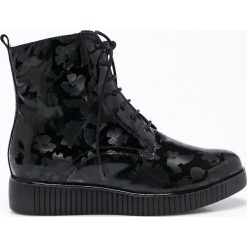 Caprice - Botki. Czarne buty zimowe damskie marki Caprice, z materiału, z okrągłym noskiem, na obcasie, na sznurówki. W wyprzedaży za 179,90 zł.