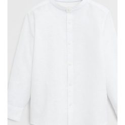 Mango Kids - Koszula dziecięca Albert 110-164 cm. Białe koszule chłopięce Mango Kids, bez wzorów, z bawełny, eleganckie, ze stójką, z długim rękawem, długie. Za 69,90 zł.