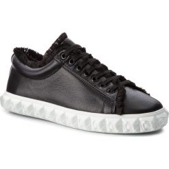 Sneakersy STUART WEITZMAN - Fringiecoverstory XL17418 Nero Nubo. Czarne półbuty damskie Stuart Weitzman, na co dzień, bez wzorów, ze skóry, bez obcasa, na płaskiej podeszwie, bez zapięcia. W wyprzedaży za 909,00 zł.