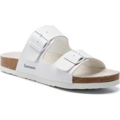 Klapki DR. BRINKMANN - 603141 W Weiss 3. Białe klapki damskie marki Dr. Brinkmann, bez wzorów, ze skóry ekologicznej, bez obcasa. Za 119,00 zł.
