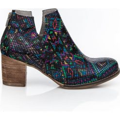 Botki z suwakiem z tyłu - skóra naturalna - model 501 - kolor indian. Szare botki damskie Zapato, na lato, z jeansu, klasyczne, przed kostkę, bez obcasa, na obcasie, bez zapięcia. Za 399,00 zł.