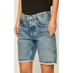 Pepe Jeans - Szorty jeansowe Belife. Niebieskie szorty damskie Pepe Jeans, z aplikacjami, z bawełny, casualowe. Za 319,90 zł.