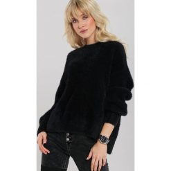 Czarny Sweter Little Italy. Czarne swetry damskie Renee, uniwersalny, bez wzorów, z dzianiny, casualowe, bez rękawów, bez kaptura. Za 149,99 zł.
