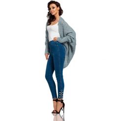 Sweter oversize kimonowy - jasnoszary, Uniwersalny. Szare swetry damskie e-margeritka.pl, uniwersalny, bez wzorów, casualowe, bez rękawów, bez kaptura. Za 149,99 zł.