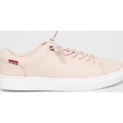 Levi's - Buty Vernon. Różowe buty sportowe damskie Levi's®, bez wzorów, ze skóry, sportowe. W wyprzedaży za 299,90 zł.