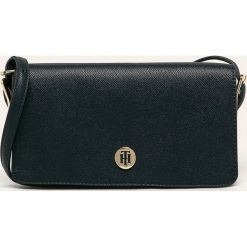 Tommy Hilfiger - Torebka. Niebieskie listonoszki damskie TOMMY HILFIGER, w paski, ze skóry ekologicznej, na ramię, małe, bez dodatków. W wyprzedaży za 299,90 zł.