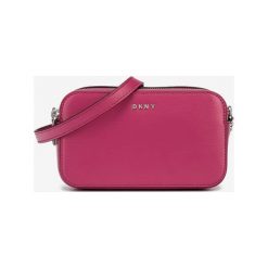 DKNY Bryant Cross body bag Różowy. Różowe torebki klasyczne damskie DKNY, w paski, ze skóry, bez dodatków. Za 757,95 zł.