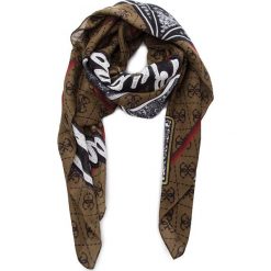 Szal GUESS - AW7711 POL03 BRM. Zielone szaliki damskie marki Guess, z aplikacjami, z materiału. Za 219,00 zł.