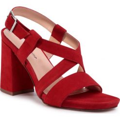 Sandały SOLO FEMME - 42306-01-G13/000-07-00 Czerwony. Czerwone klapki damskie Solo Femme, bez wzorów, ze skóry, bez obcasa, na obcasie. Za 349,00 zł.