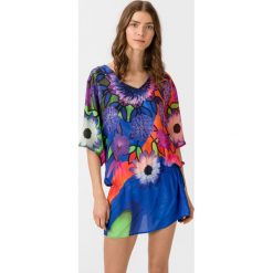 Desigual Kimono plażowe Niebieski Wielokolorowy. Niebieskie stroje kąpielowe damskie Desigual, m, bez wzorów, z wiskozy. Za 326,95 zł.