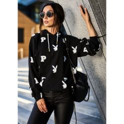 Bluza Playboy Kolor Black OneSize. Czarne bluzy damskie LIGARI, uniwersalny, w paski, z elastanu, bez rękawów, z kapturem. Za 139,00 zł.