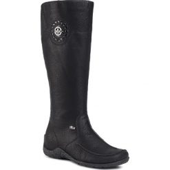Kozaki RIEKER - 79958-00 Schwarz. Czarne kozaki damskie Rieker, ze skóry ekologicznej, bez obcasa, bez zapięcia. Za 349,00 zł.